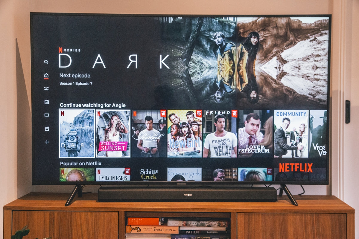 Upgrade je Streamingervaring met de Quantis Smart Android FHD QLED TV ...